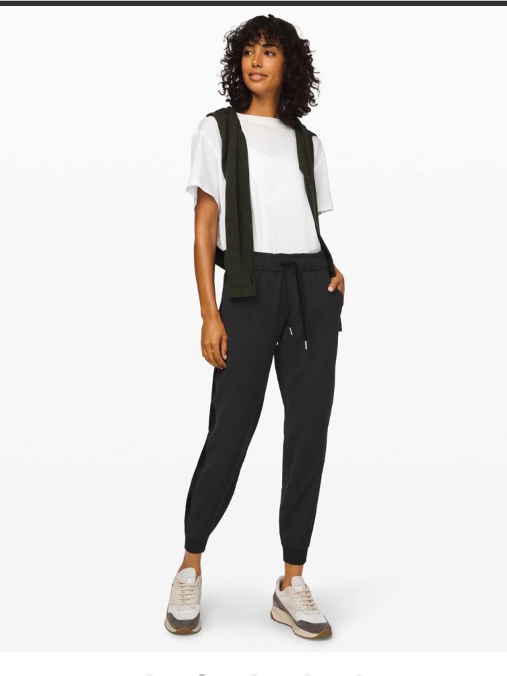 Lululemon On The Fly Jogger Velvet Trimmed in Black